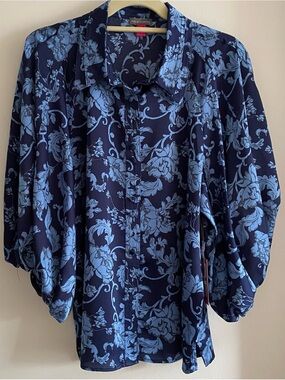 Vince Camuto Navy and Light Blue Floral top NWT size L